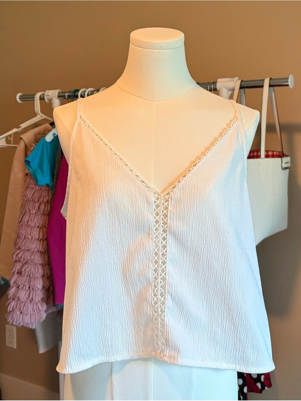 Lightweight White V-Neck Lace Trim Cami Top